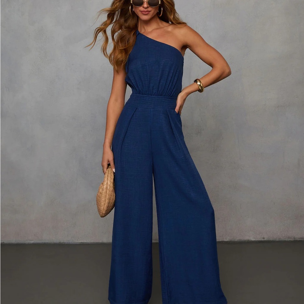 Chic Navy Blue One-Shoulder Jumpsuit with Wide-Leg Silhouette